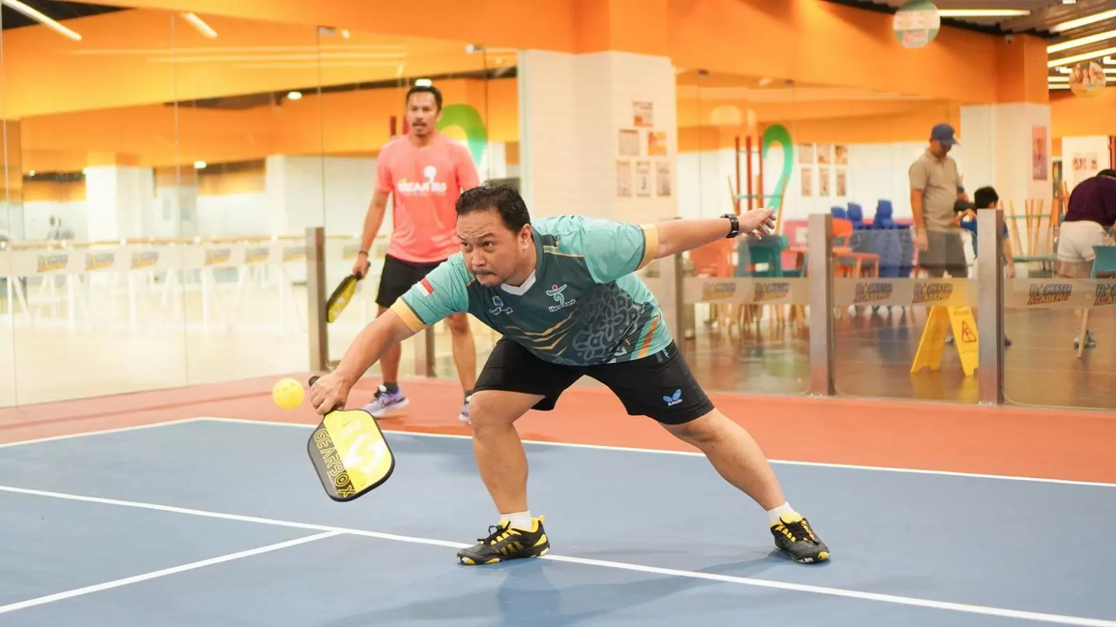  Top Tips for a Powerful Pickleball Serve